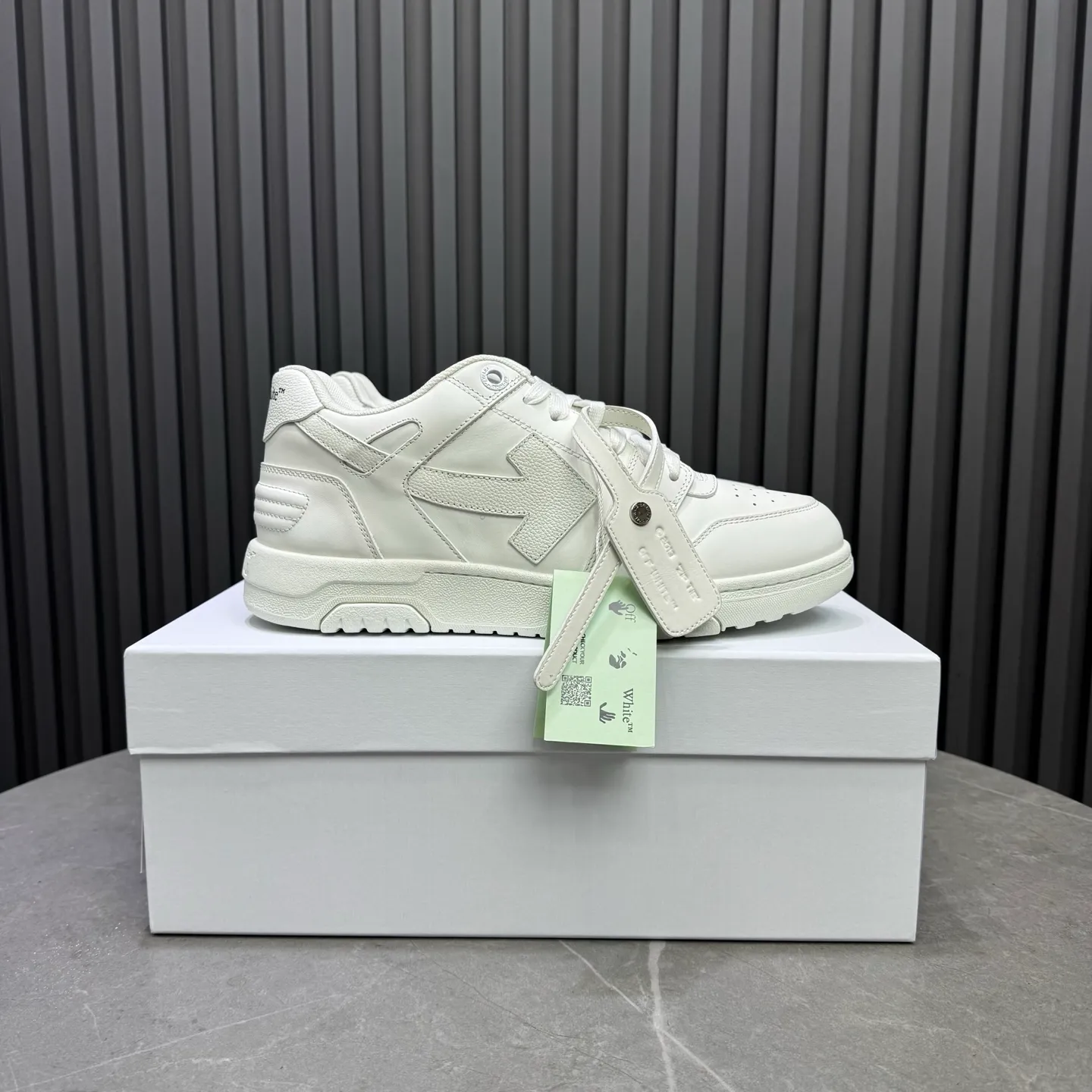 P620 OFF WHITE⚡️Couple model⚡️35-40 women’s model 39-46 men’s model